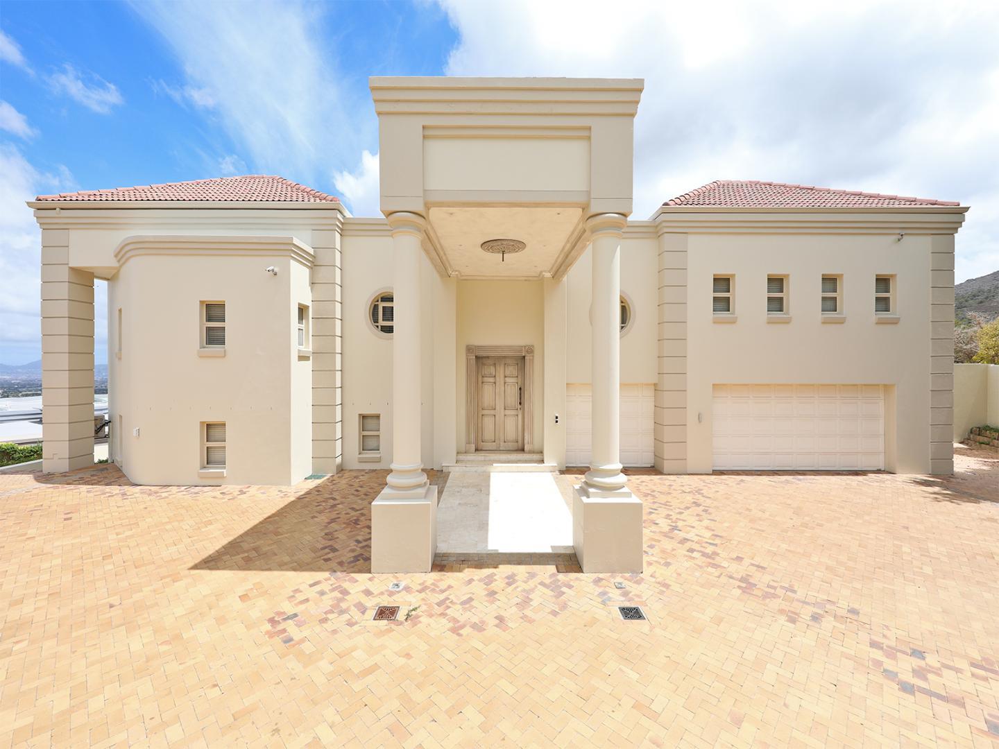 6 Bedroom Property for Sale in Plattekloof Western Cape